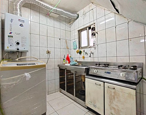 新莊中港路15坪3樓整層套房,租金1萬4 - Image 6