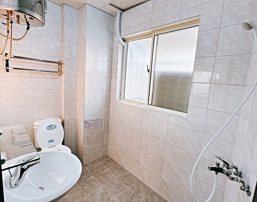 電梯套房出租「可申請租屋補助」. - Image 4