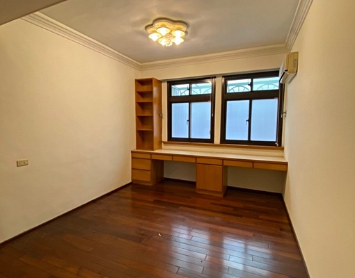 專委！中山國小旁30坪大三房家具齊全 - 591租屋網 - Image 1