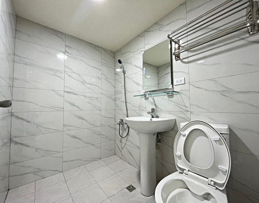 嶺東精科電梯美三房平車含管/可租補 - Image 7