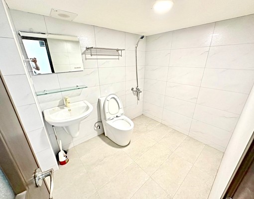 大空間~可租補⚡新整理獨洗⚡變頻冷氣❤生活機能佳 - Image 9