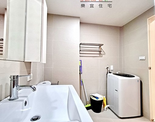 近中山站一年裝潢方正採光有浴缸工作室可LY - Image 11