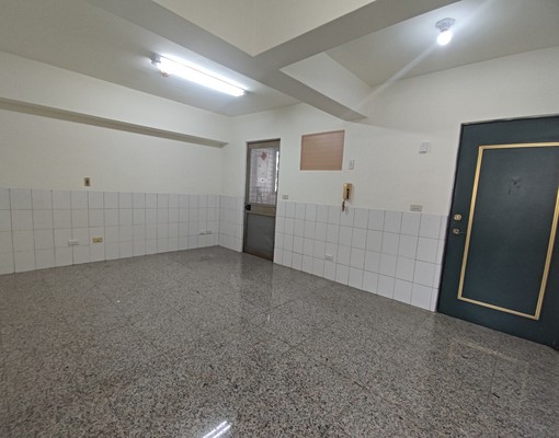 小港電梯華廈2樓/近青山國小/採光通風佳 - 591租屋網 - Image 1