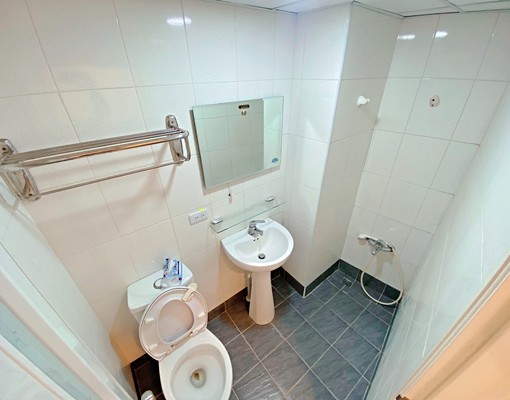 大里稀有🔥可貓🔥獨洗陽台🔥室內機車 - Image 5