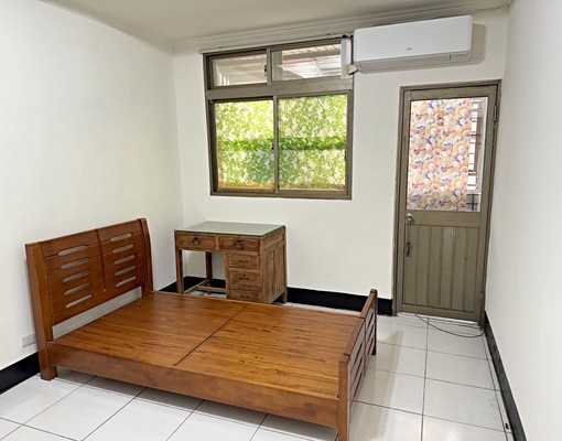 龍岡新村~龍東路透天厝起家車庫透天 - Image 3