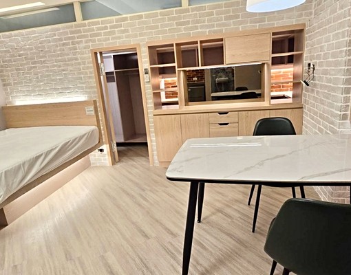 師大:台電大樓:收垃圾:可短租:更衣間:陽光屋 - Image 1