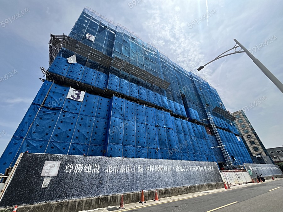 尊勝白金濤苑實景圖