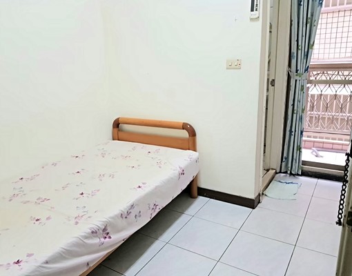 (租補自租單人陽台)獨洗曬,家電近好市多中山 - Image 1