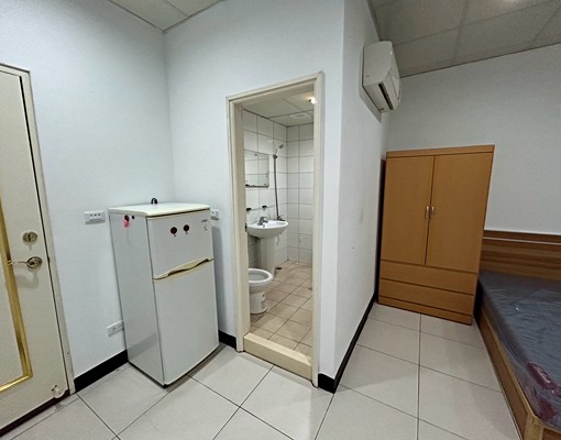 整新套房附全套設備 - Image 1