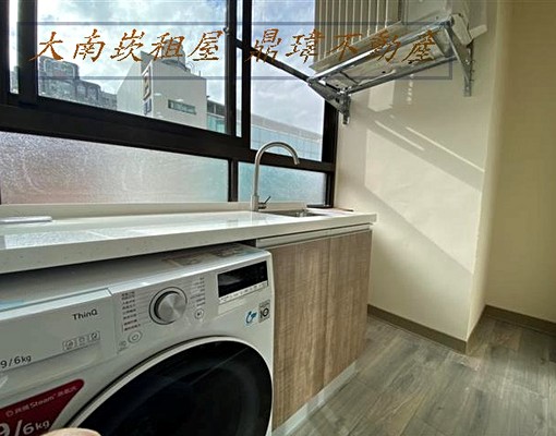 正市區獨立大套房有獨立陽台 - Image 3