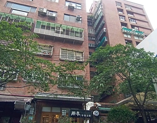 四號公園華廈一只行李可入住 - Image 1