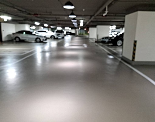 都會公園旁昕悅灣坡道平面車位 - Image 3