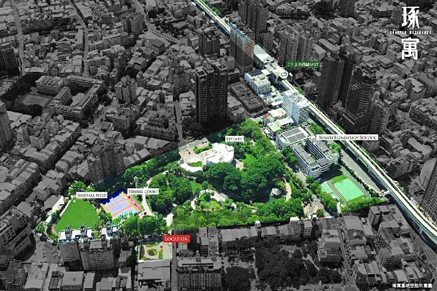 萬坪公園首排,同時鄰近捷運站