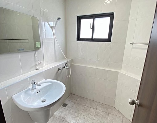 北區大武街透天裝潢套房 - Image 7