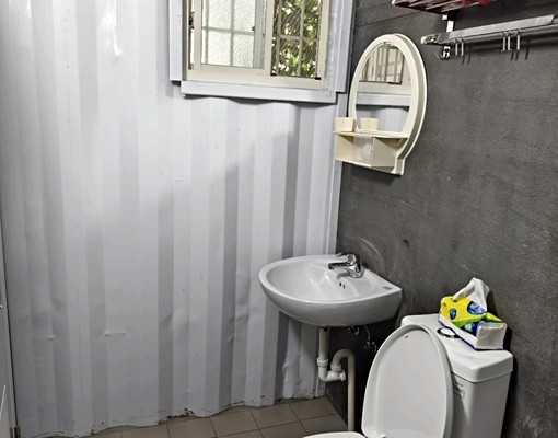 =一卡皮箱即可入住=全新裝潢家具家電齊全 - Image 3