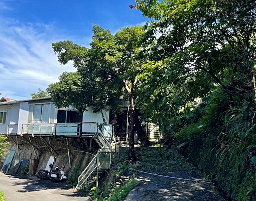 鄉村獨門宅院、環境清幽,空間廣闊停車方便 - Image 1
