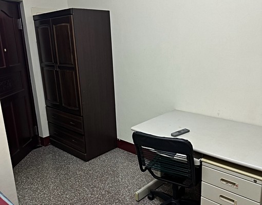 優質學生套房 - Image 1