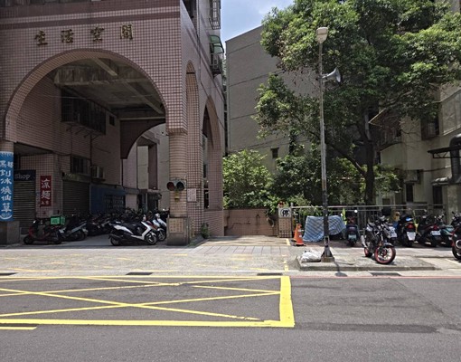 生活空間社區B2平面車位 - Image 1