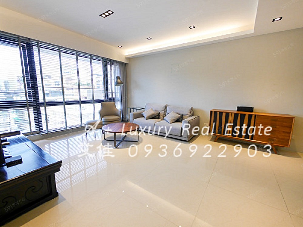 裝潢新近捷運101信義國美商隱我成交多次 - Image 1