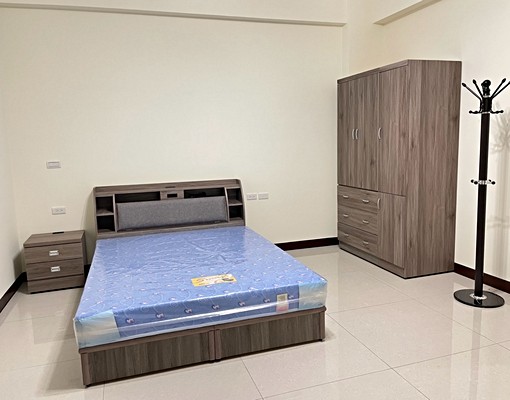 竹北二年電梯透天@台元上班族首選大套房！ - Image 1