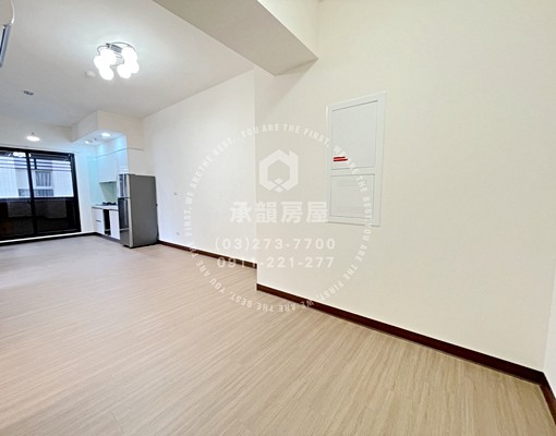 經國水岸特區💚竹城建設精品兩房含管 - Image 1