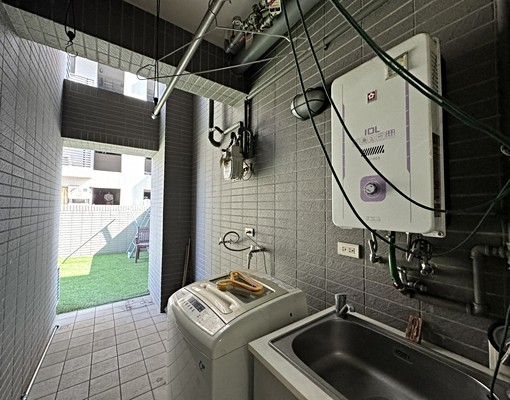 總太明日三房平車+大露臺,可租補可寵可戶籍(月中後看屋) - Image 8