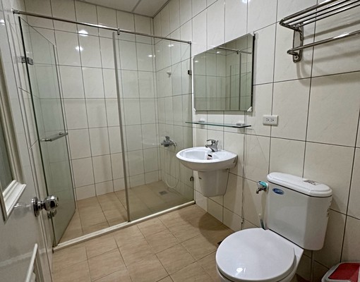 經國路文化中心套房|近市區|附家電具 - Image 7