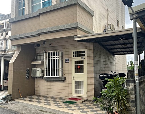 低調奢華、柚香寧靜套房(可申請租屋補助) - Image 1