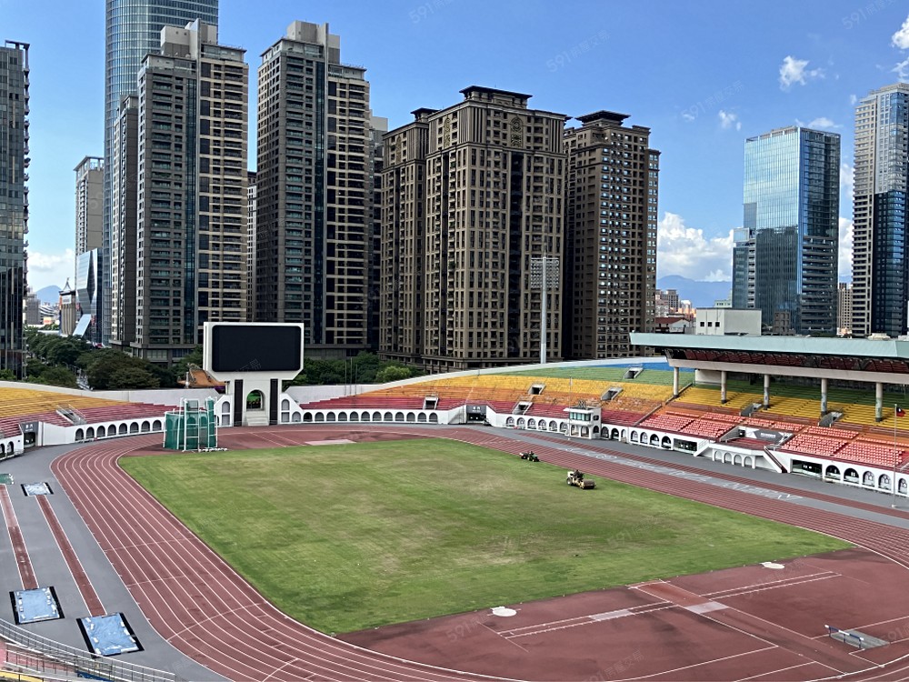 俯瞰體育場視野開闊