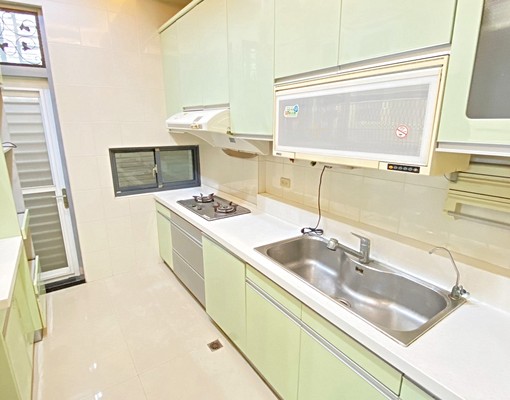 近南山廣場❤裝潢透天6房-有車庫 - Image 6