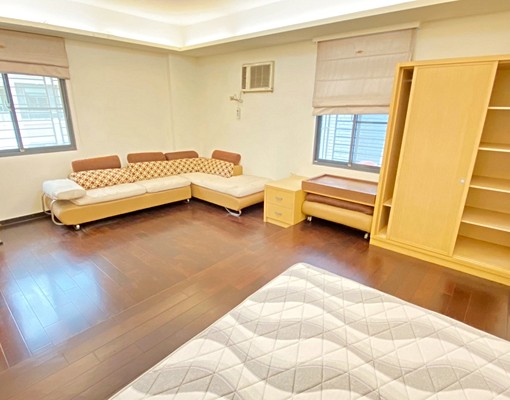 近南山廣場❤裝潢透天6房-有車庫 - Image 11