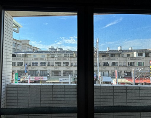 落地窗陽台大套房,租屋補助可✅ - Image 2