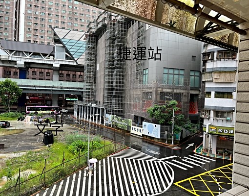 中永和南勢角捷運套房。限女生 - Image 1