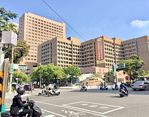 高醫旁邊間全新套房雙窗採光通風生活機能佳 - Image 12