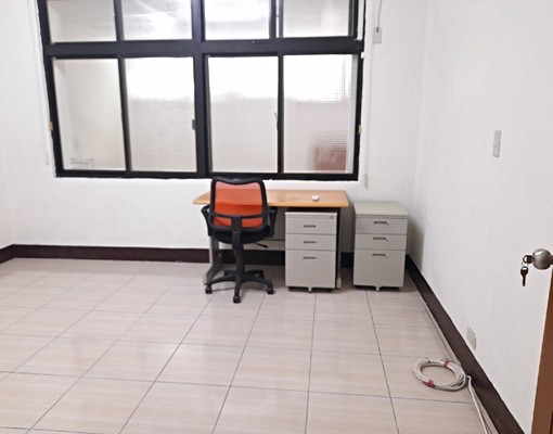 近捷運新莊站✅中華路面寬一樓✅有冷氣**好停車 - Image 5