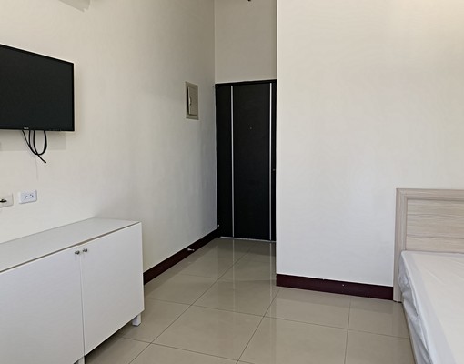竹北明亮乾淨電梯套房/近喜來登/生醫園區 - Image 2