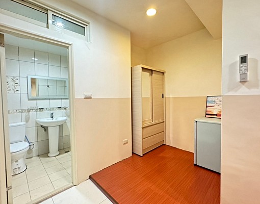 近幸福站🏡福壽商圈優質套房/含水網第四台 - Image 7