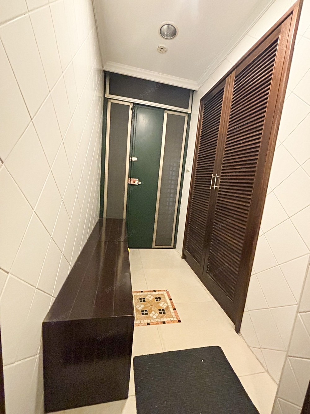 入口玄關/穿鞋區/鞋櫃區
鞋櫃區各房分區擺放