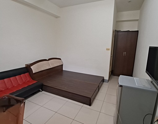 高峰路溫馨套房+室內機車位 - Image 4