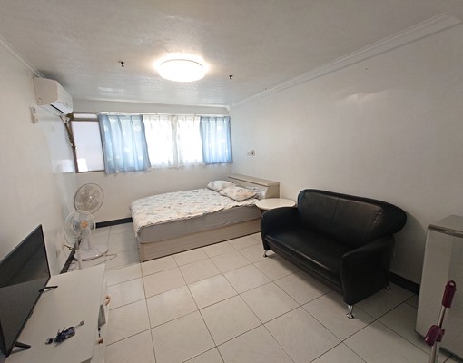 社會住宅，新裝潢質感套房，可拎包入住 - Image 1