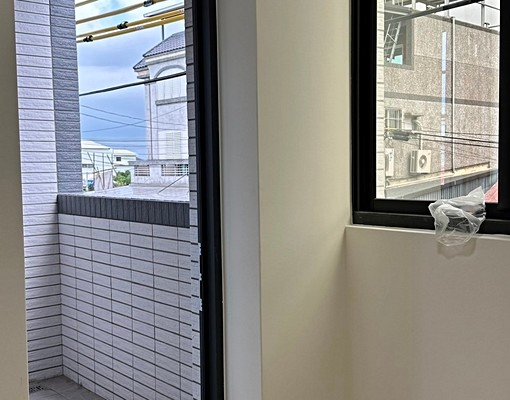 全新完工大樓,高檔裝潢,伶包入住 - Image 2