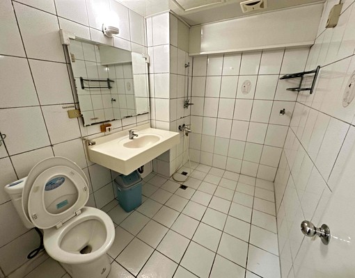 走路黎明商圈💖透天社區💖陽台獨洗💖 - Image 2