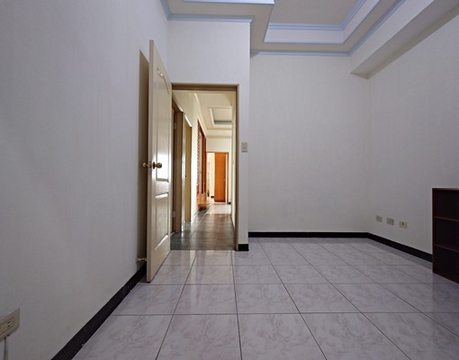 南區中山醫愛買大慶商圈，大空間景觀四房 - Image 11