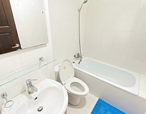 近忠孝國中❤明亮優質大4房❤包含管理費-附平面車位 - Image 8