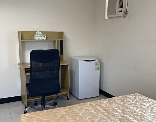 近淡水捷運站,鬧區靜巷,生活機能優。 - Image 5