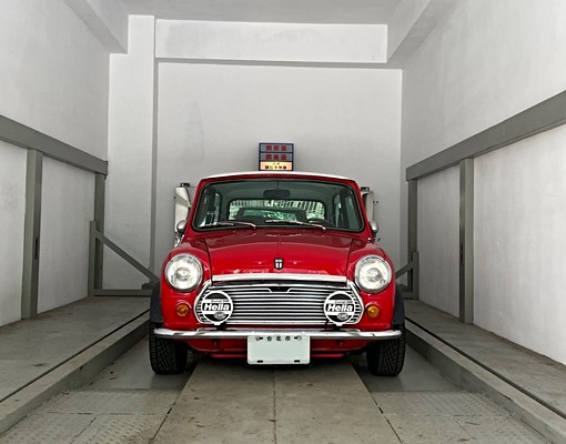 士林捷運站出口旁稀有車位 - Image 8