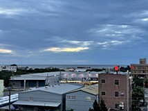 中華路五段323巷開窗看海~..
