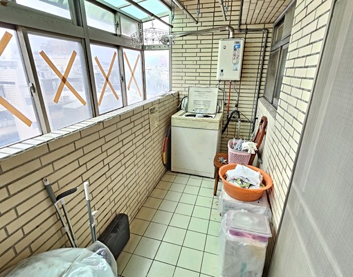 近一中雅房租金含水電!可租補!車位可租 - Image 6