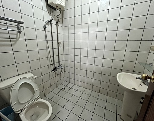 15坪有陽台1+1大套房/可租補/入籍(3樓) - Image 8