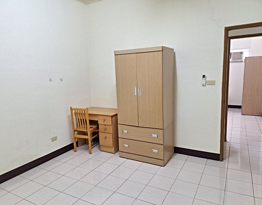 社區四房三衛.稀有一樓 - Image 10